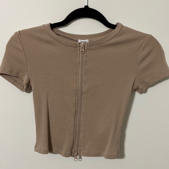 Garage zipper short sleeve tee - Size small - Picture 1 of 3